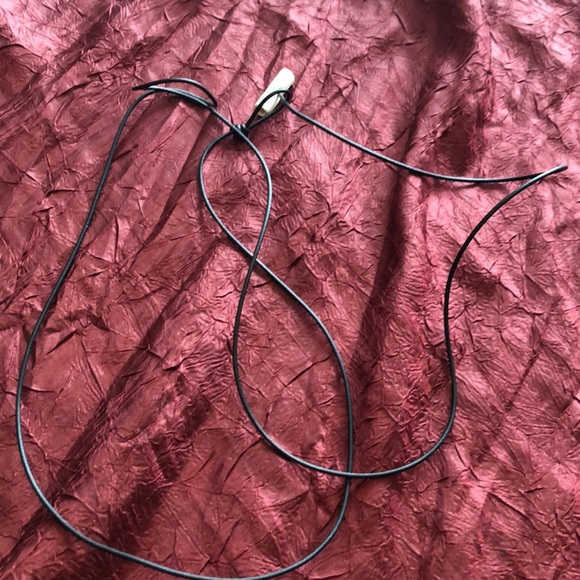 Bundle of hand polished glass art & wire pendants. - Picture 13 of 13